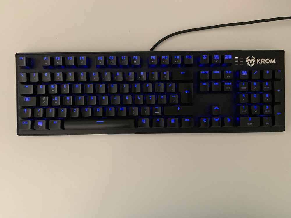 Teclado mecanico Red Switch Krom Kael