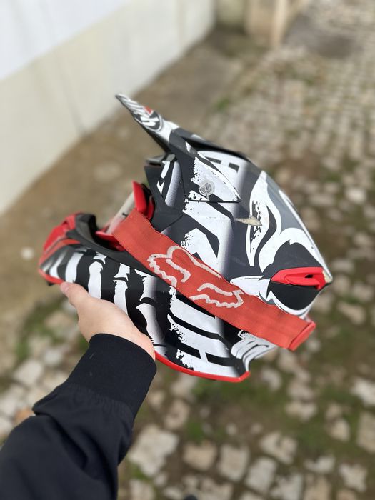 Honda CRF 250 R + oferta (Colete+Capacete+Cavalete)