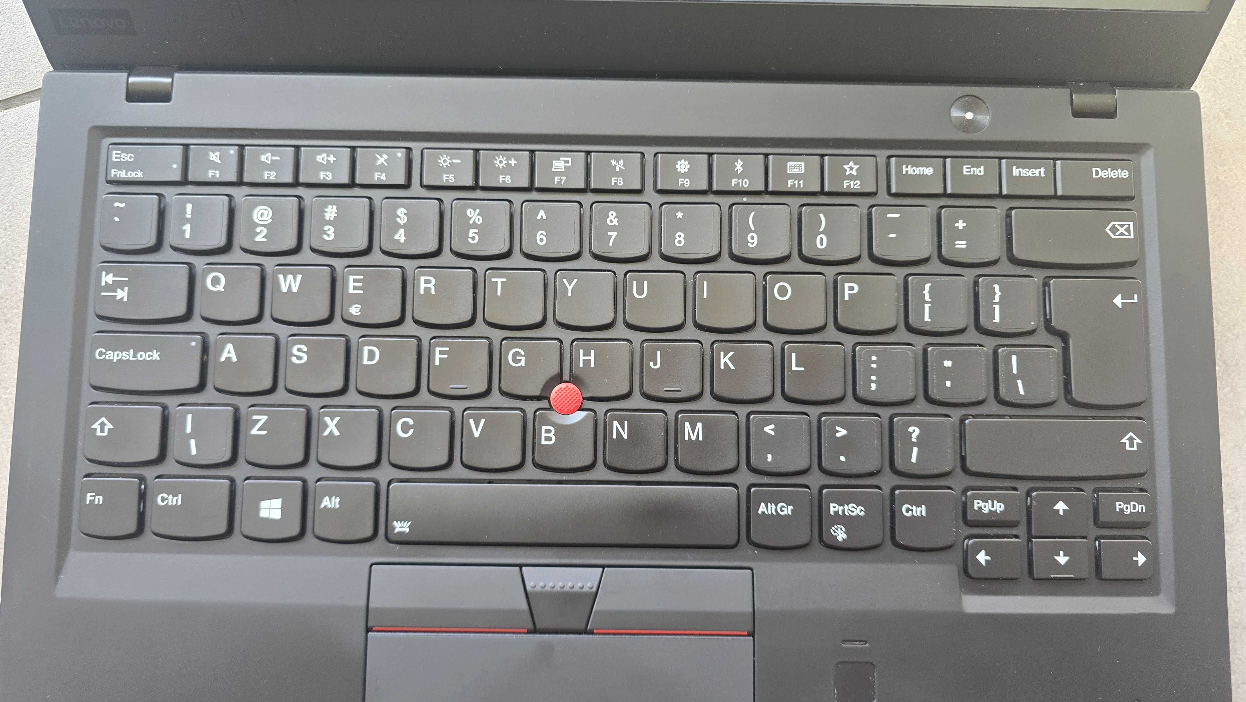 Lenovo X1 Carbon - 16GB RAM, 512GB SSD, Intel i5 - bateria 13h - dotyk