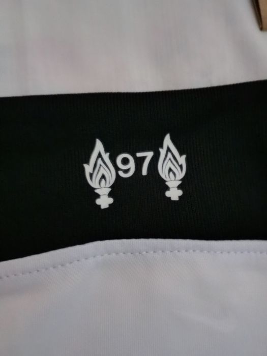 Camisola Oficial Liverpool 2022/23