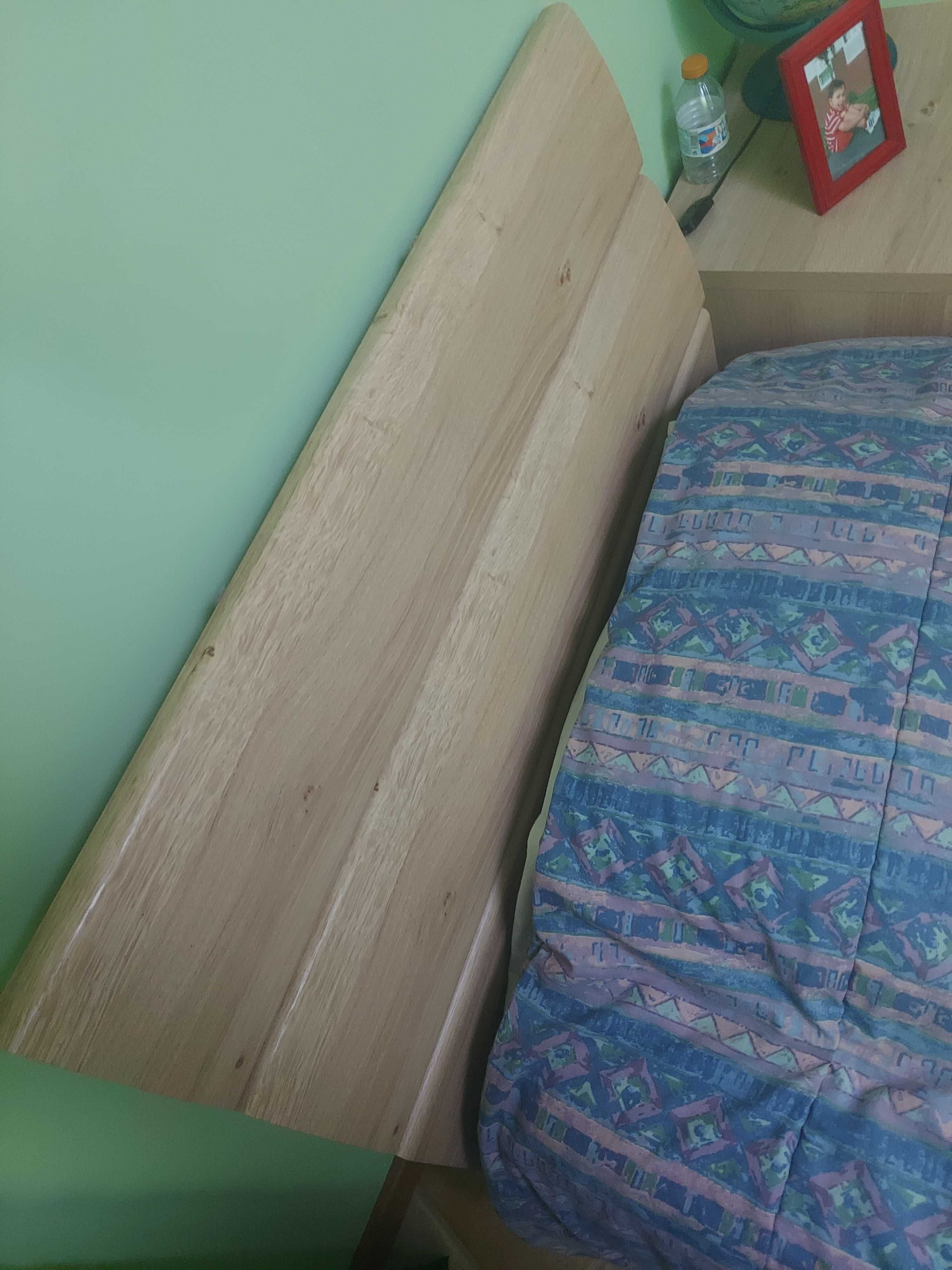 Cama solteiro como nova 180€