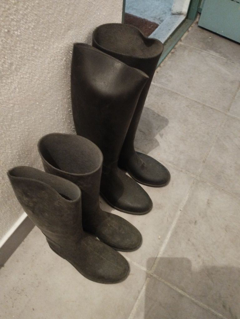 Botas de equitação dois pares n°s 32 e 36
