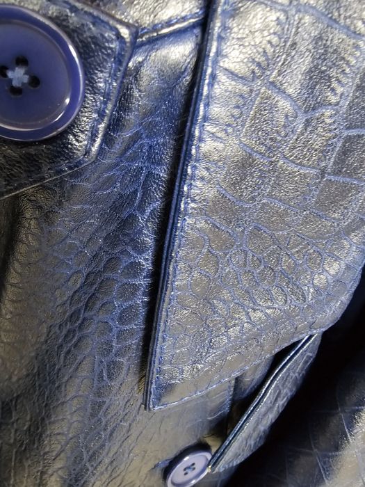 Trench coat em pele genuina