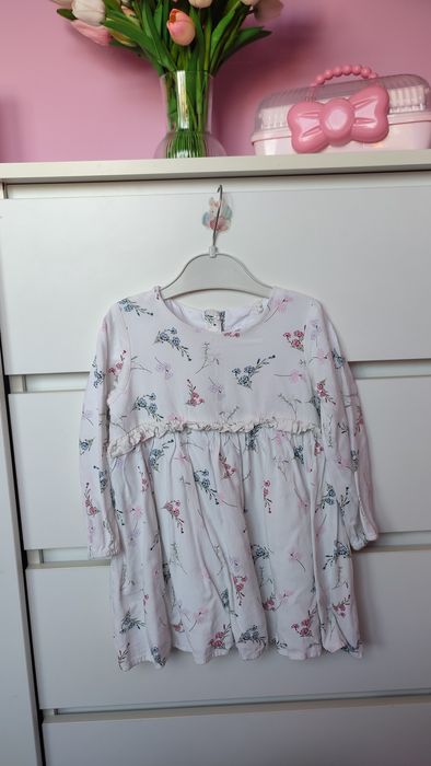 Sukieneczka dla dziewczynki