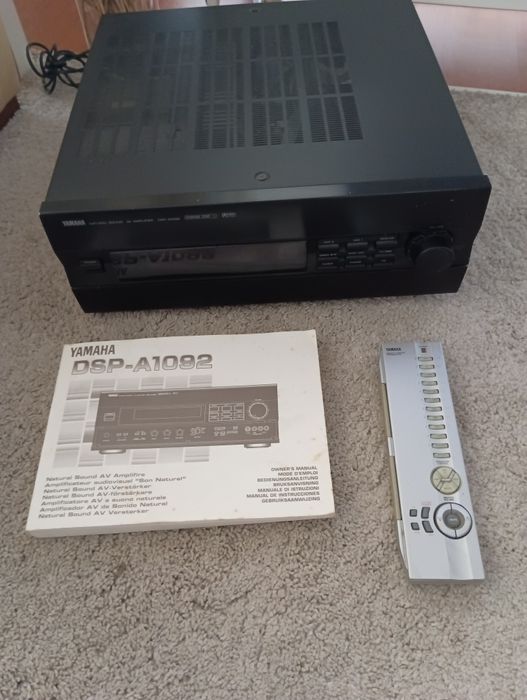 Amplificador Home Cinema YAMAHA DSP-A1092