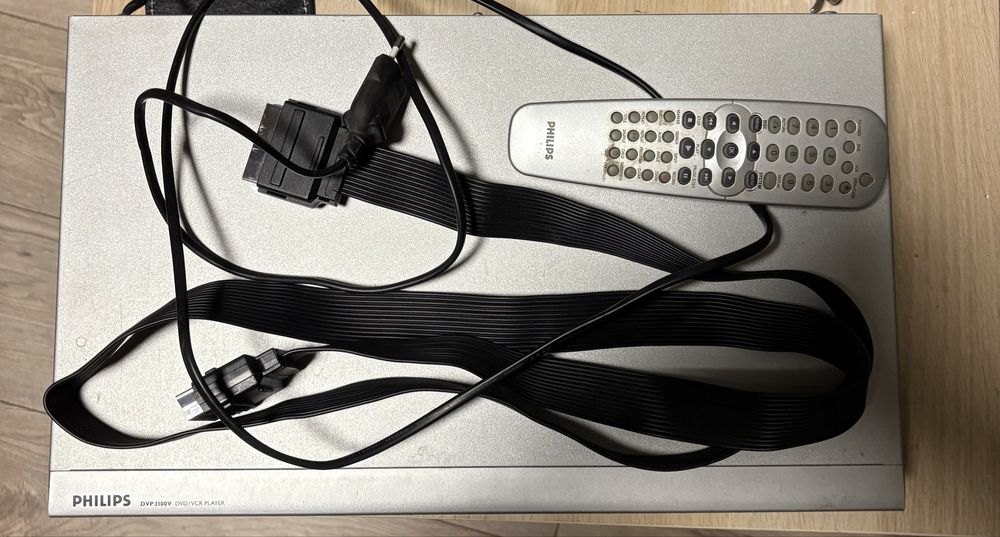 odtwarzacz DVD/VCR firmy Philips