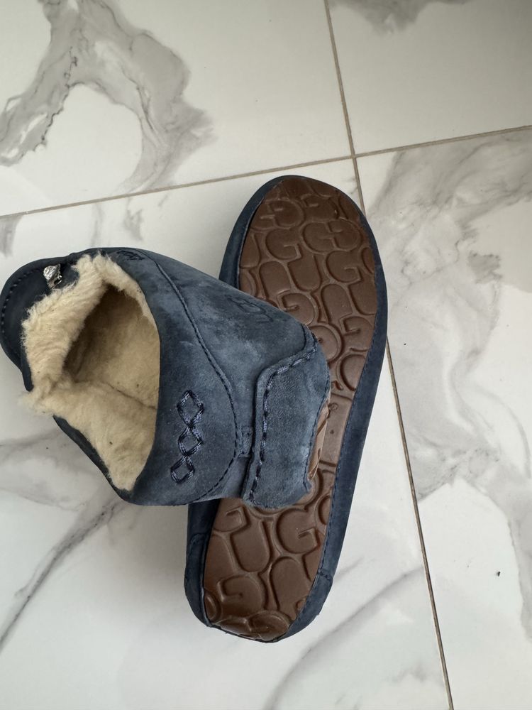 Продам мокасини UGG оригінал 41