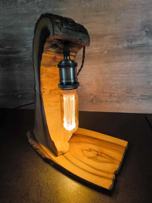 Lampa stołowa loft z naturalnego drewna – handmade (bez żarówki)