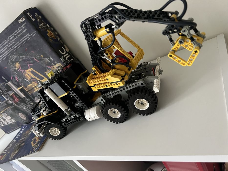 Lego 8868 ciężarówka technics pneumatic kultowa
