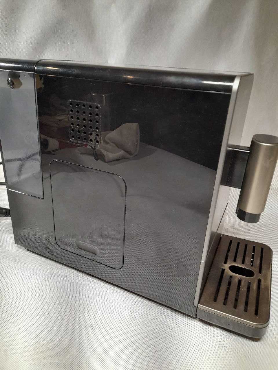 Ekspres ciśnieniowy Grundig KVA 4830.