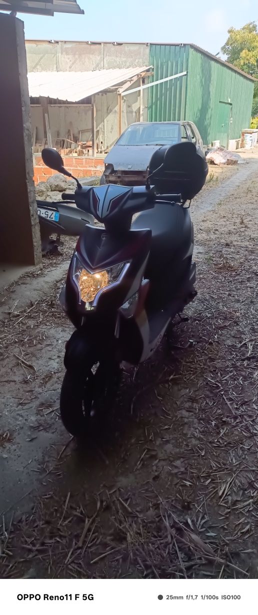 Vendo mota 50cc nova 4 tempos