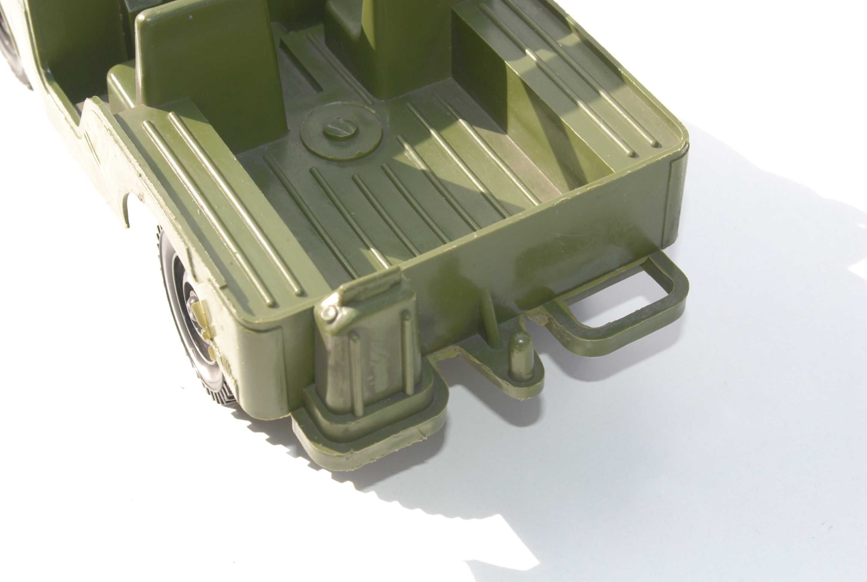 Stara zabawka samochód plastikowy duży Jeep Uaz Gaz antyk unikat