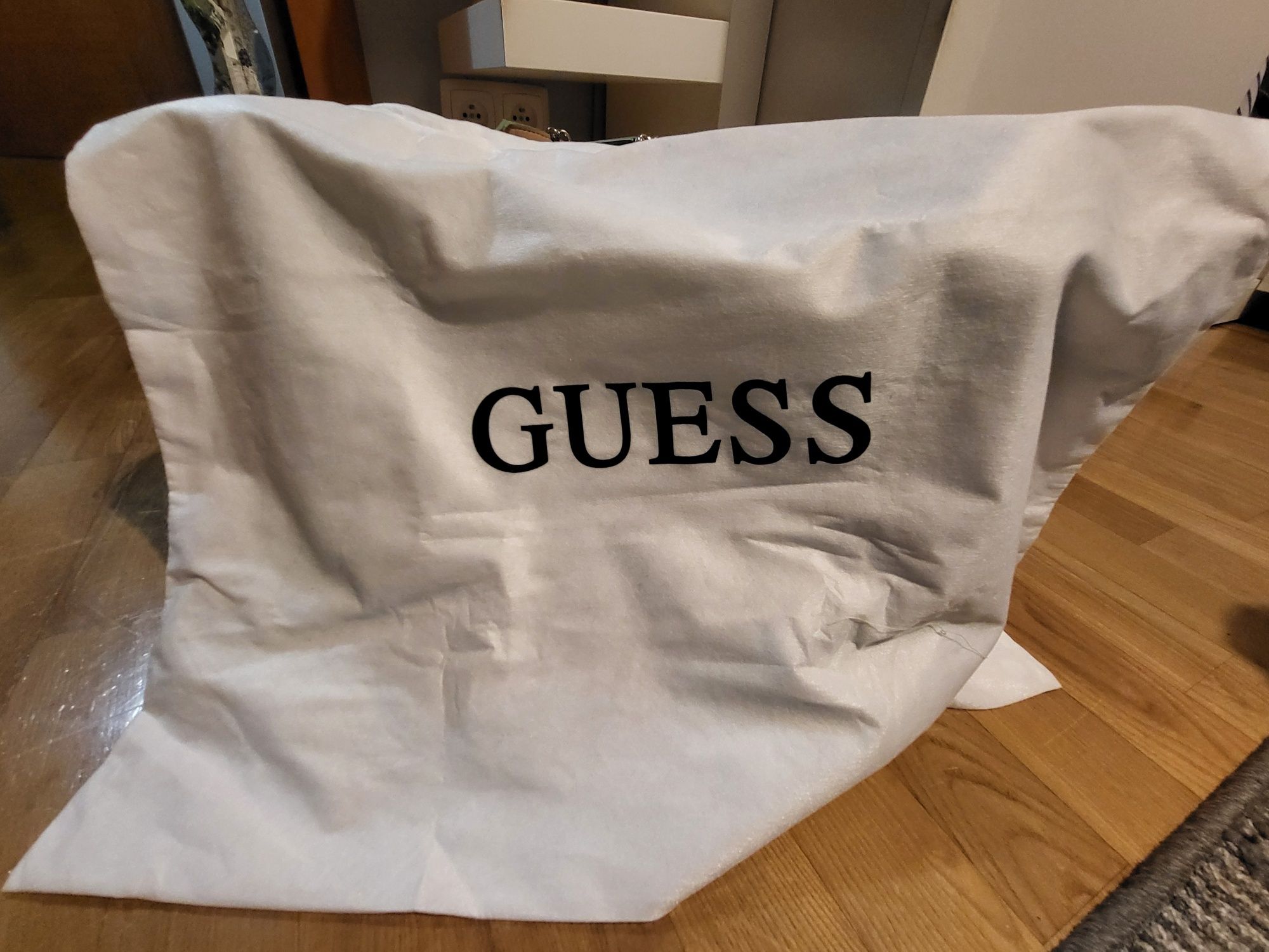 Torebka Guess,nowa z metką