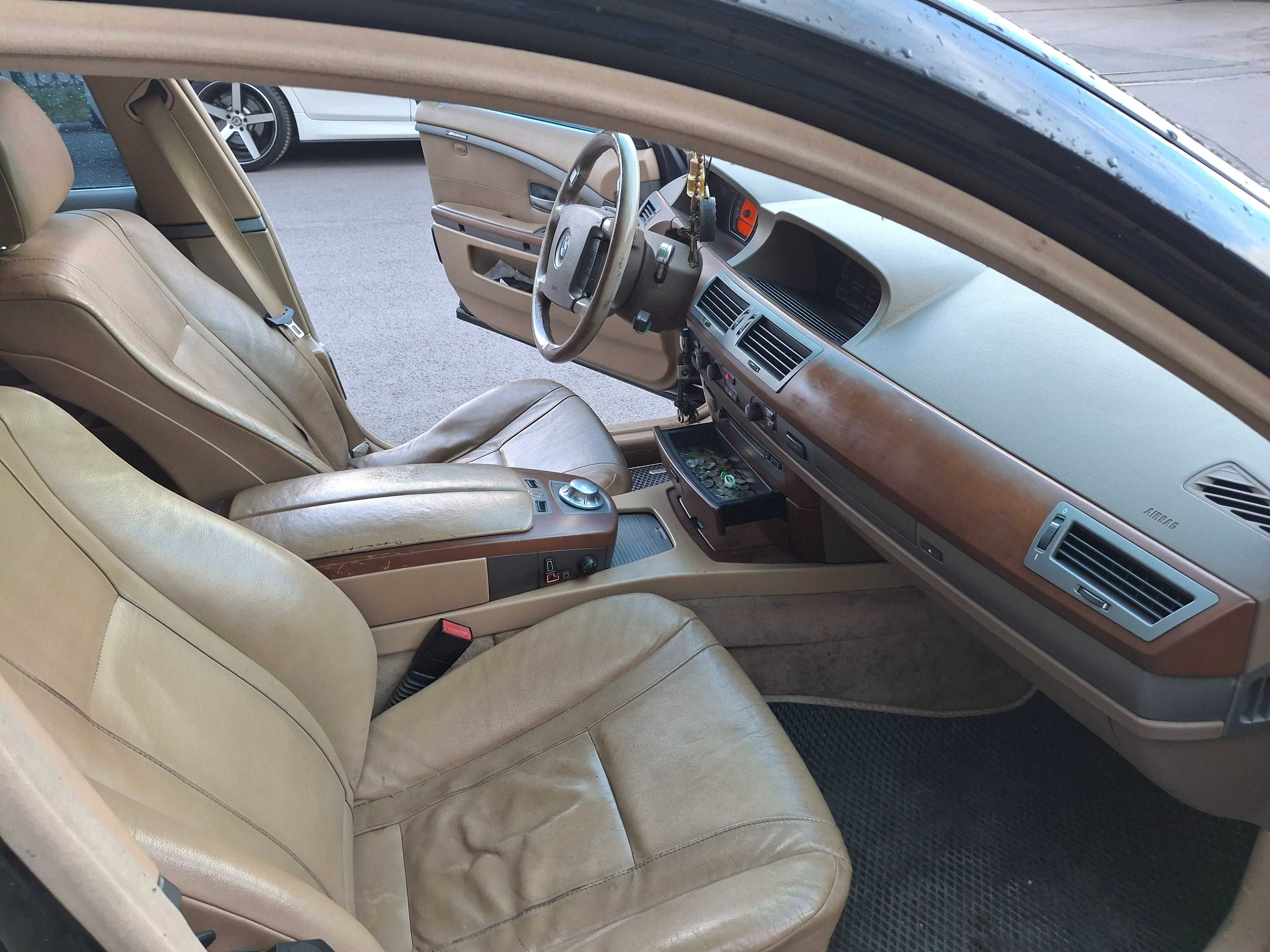 Автомобіль бмв е 65