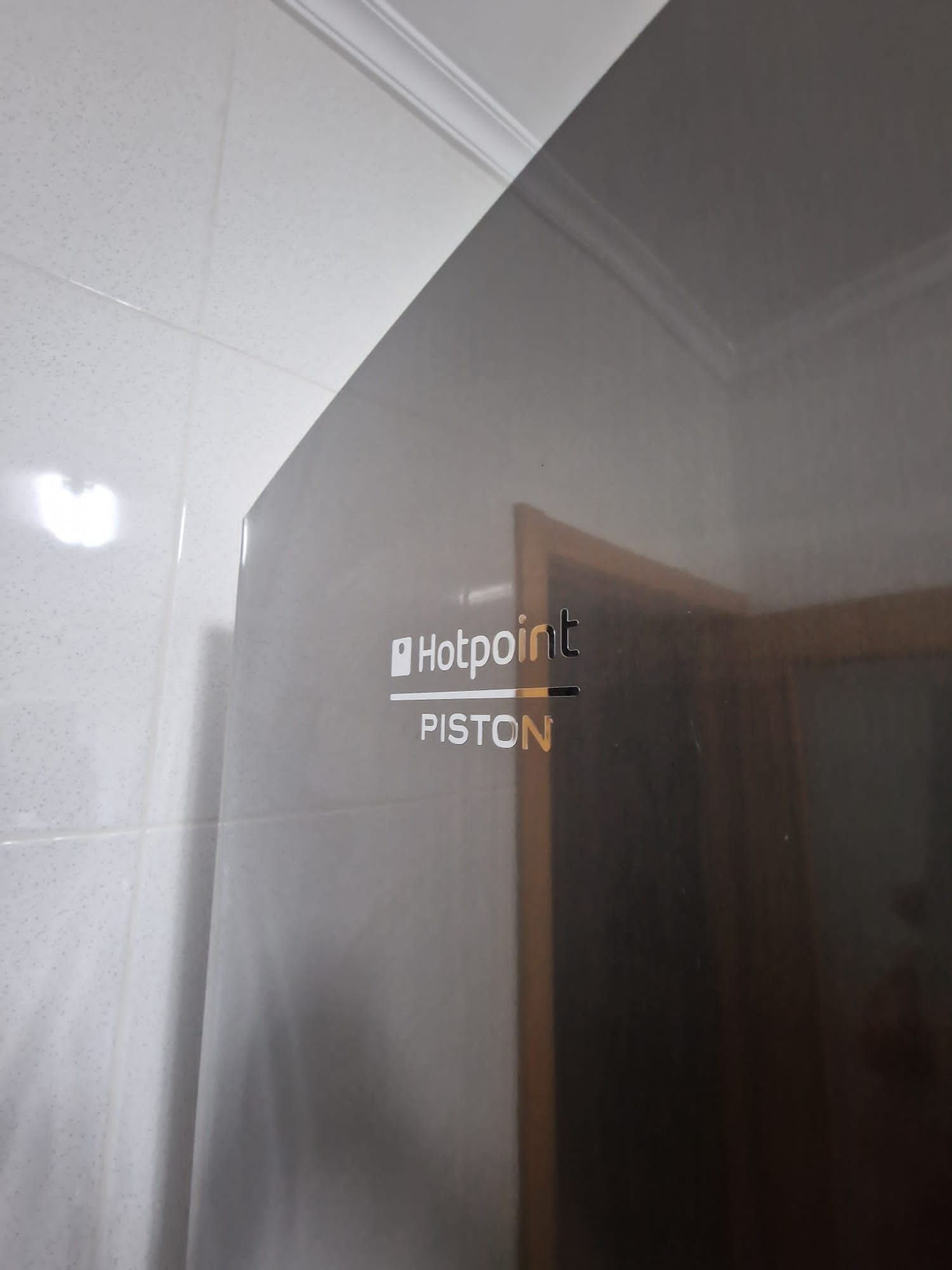 Frigorífico combinado Hotpoint Piston