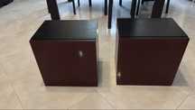 Cubos preto e vermelho