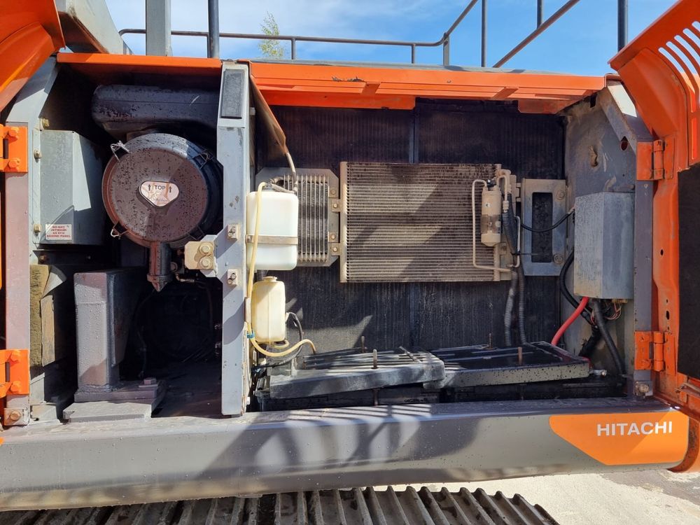 Продам экскаватор Hitachi Zx  210 lc , 2012 г