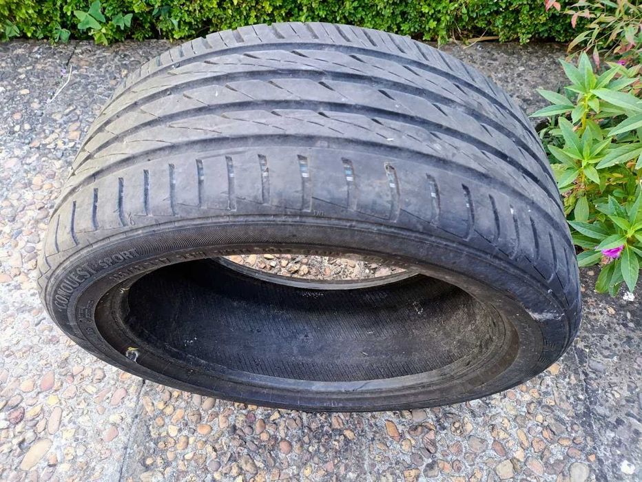 Pneu 225/45R17 meio uso