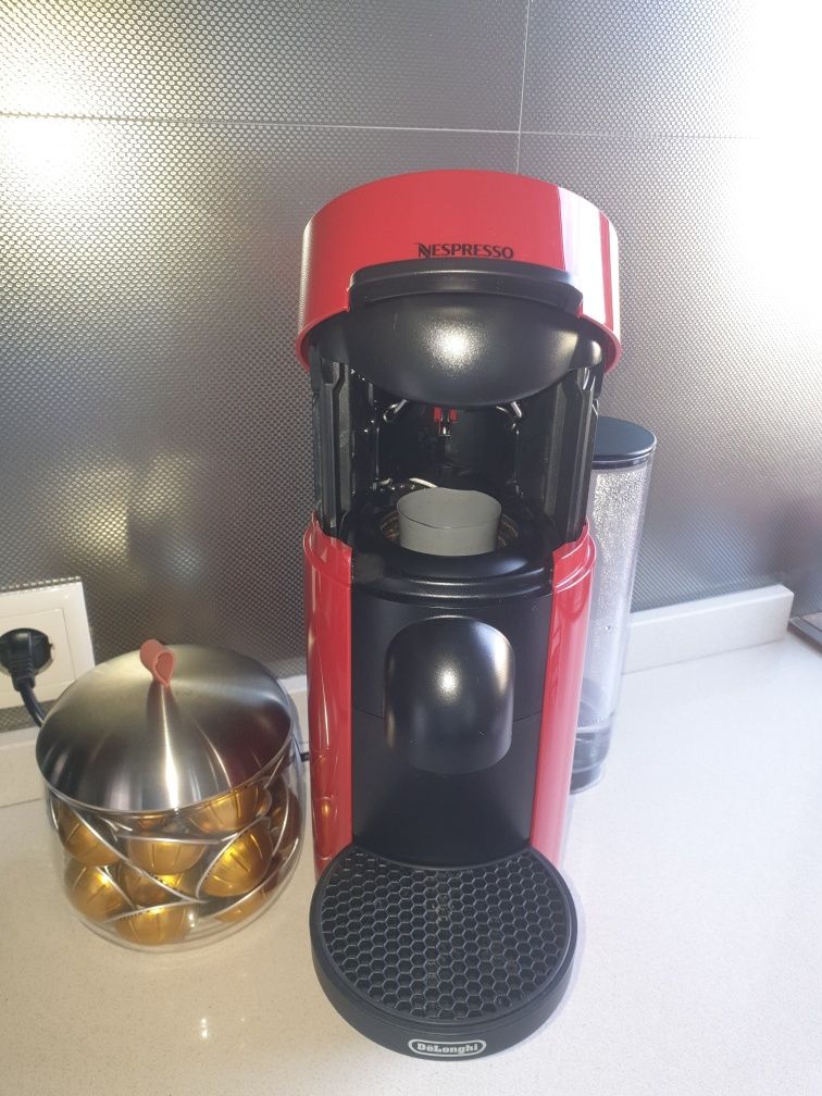 DELONGHI Nespresso Vertuo Plus