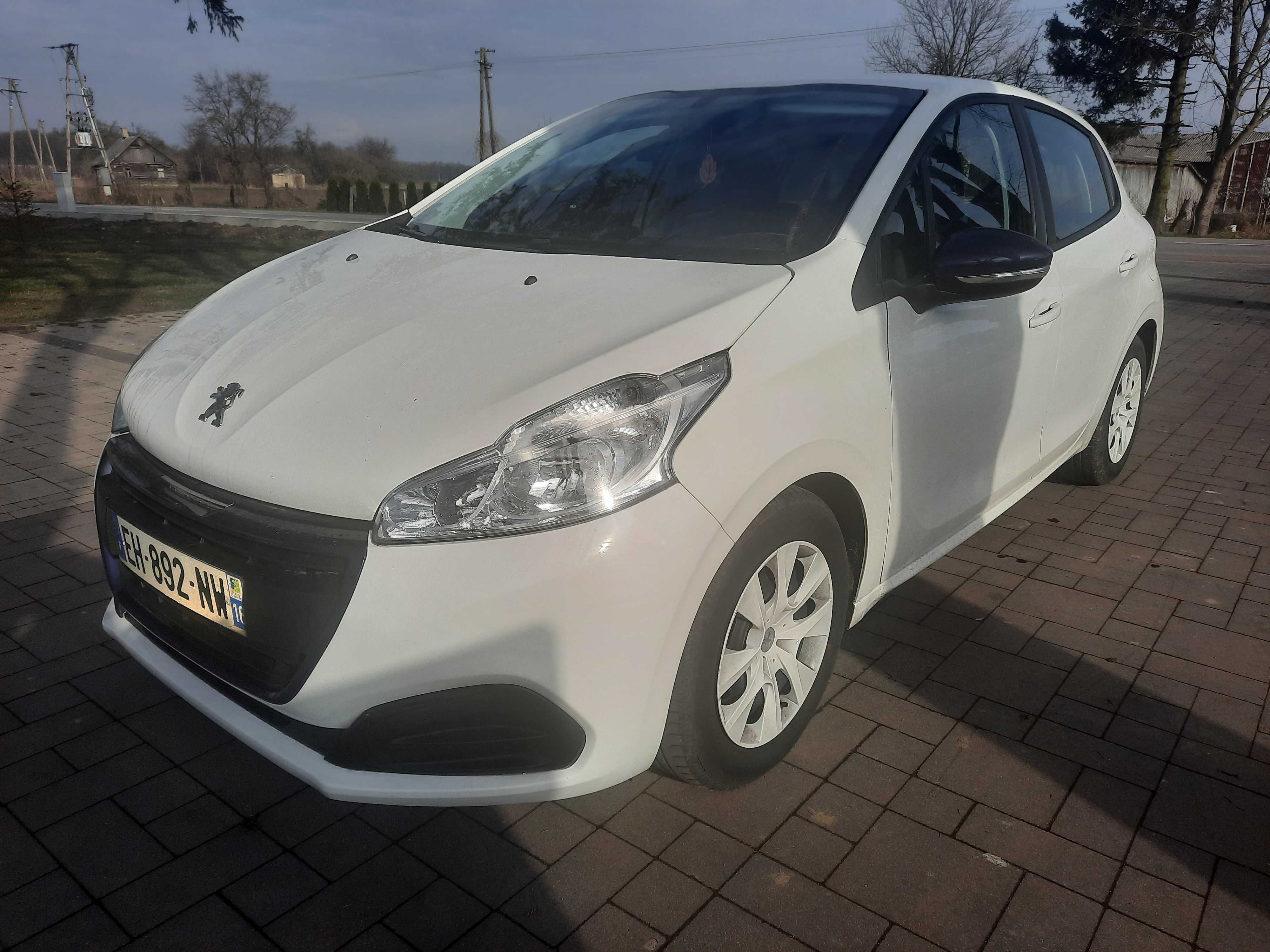 sprzedam peugeot 208  2016 rok