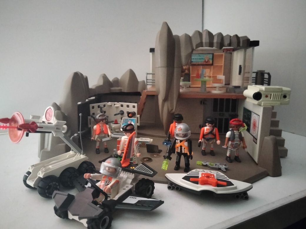 Playmobil rozbudowana baza agentów