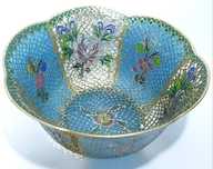 Fantástica taça asiática em cloisonné translúcido Plique a Jour