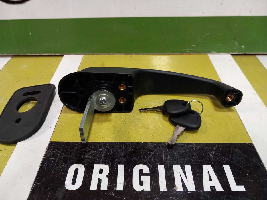 Klamka drzwi kabiny VALTRA VALMET seria A,C,T,6000,8000