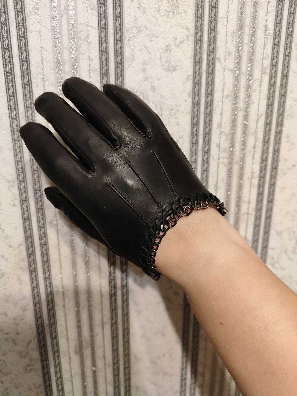 Перчатки (рукавички) Moschino