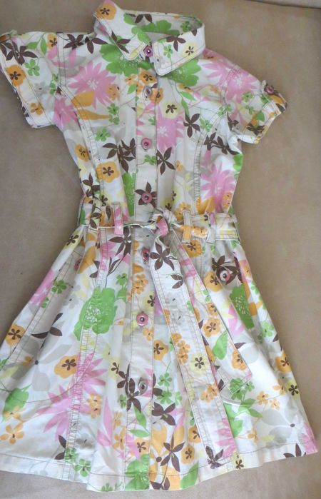 Vestido 5/6 anos, Florido, Sarja, Manga curta, com pala e 1 botão