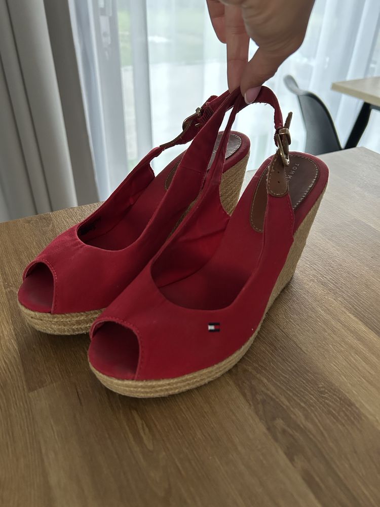 Koturny sandały Tommy Hilfiger r.38 czerwone stan idealny
