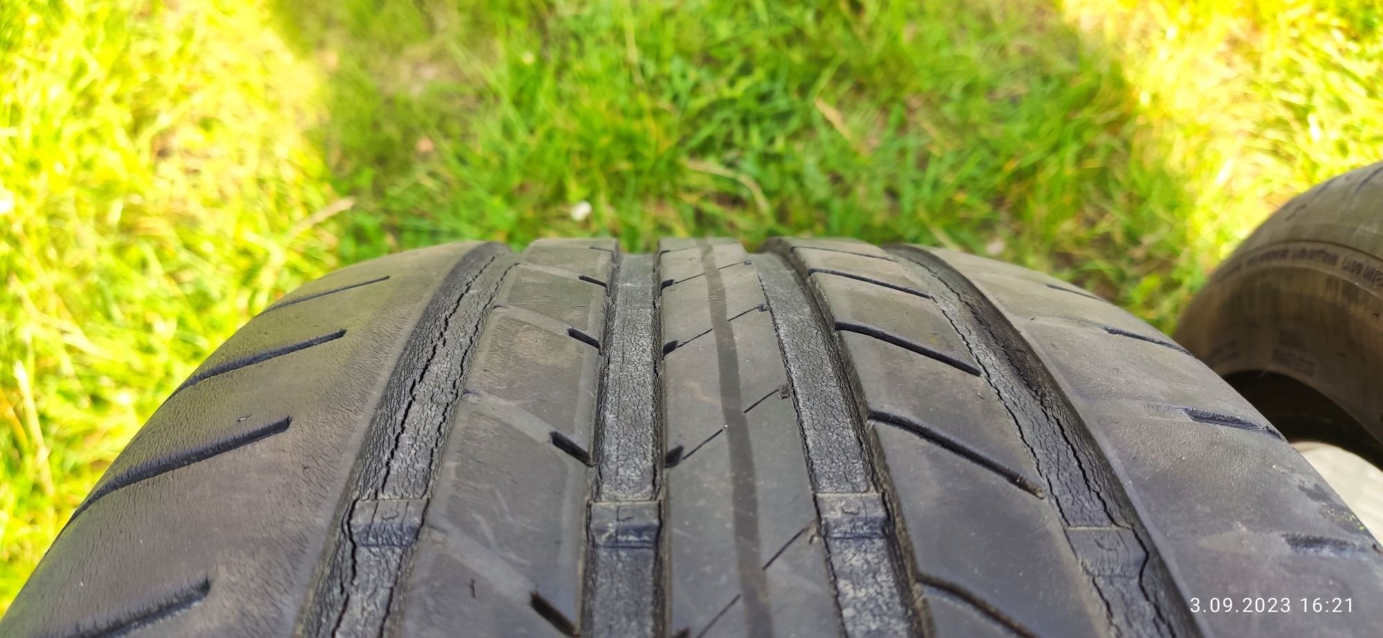 Opony Goodyear 235x45R19