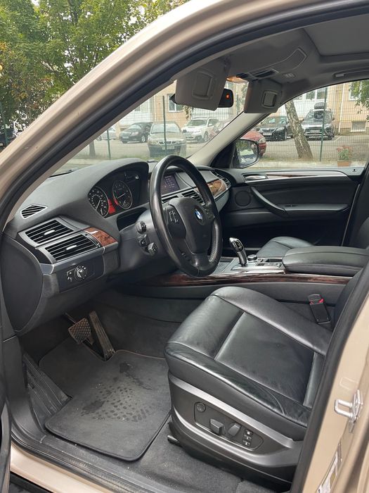 BMW  X5 E70 3.0 Бен. Ideal