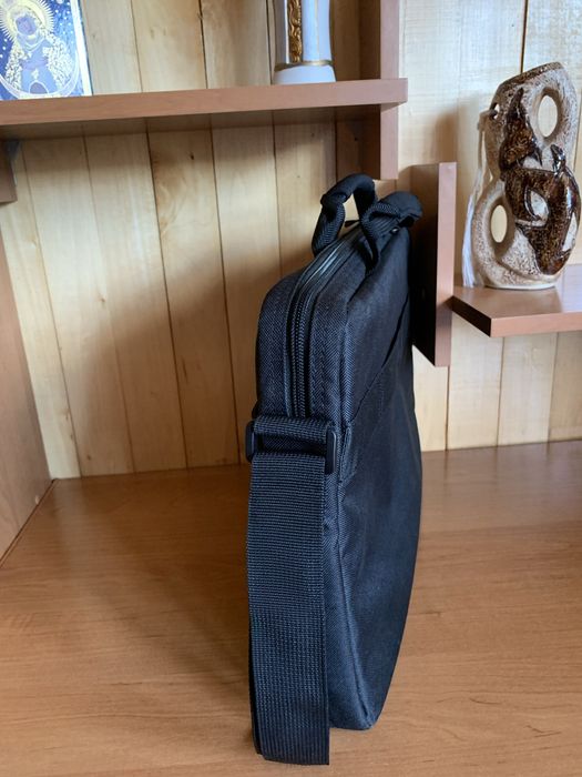 Сумка фірми”ThinkPad”для ноутбука на 15.6 дюймів чорна роз.40*30*5 см