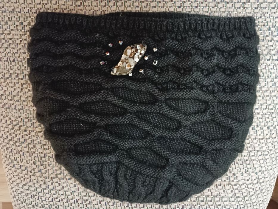 Зимові в'язані шапочки