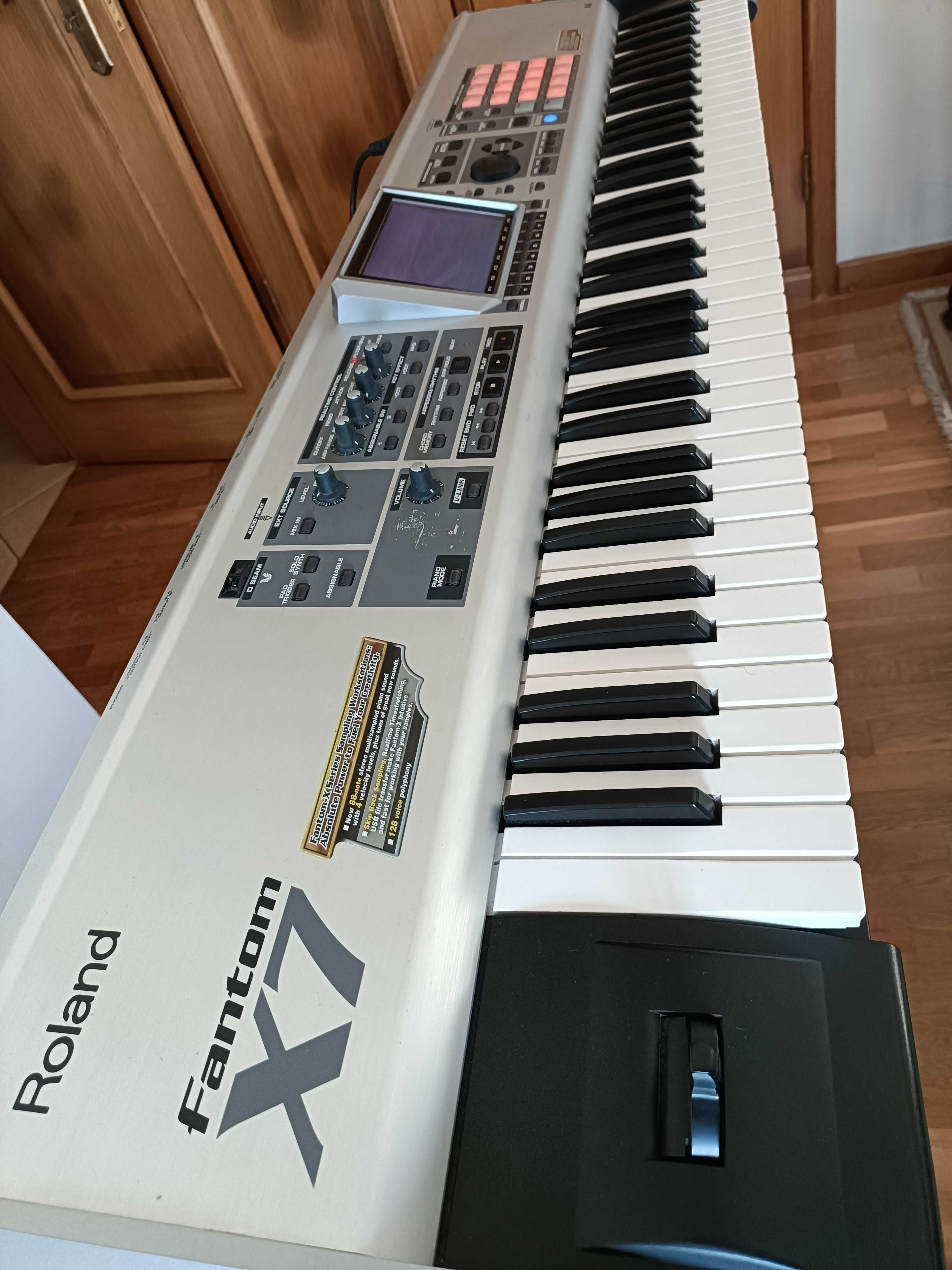 Roland fanton X7