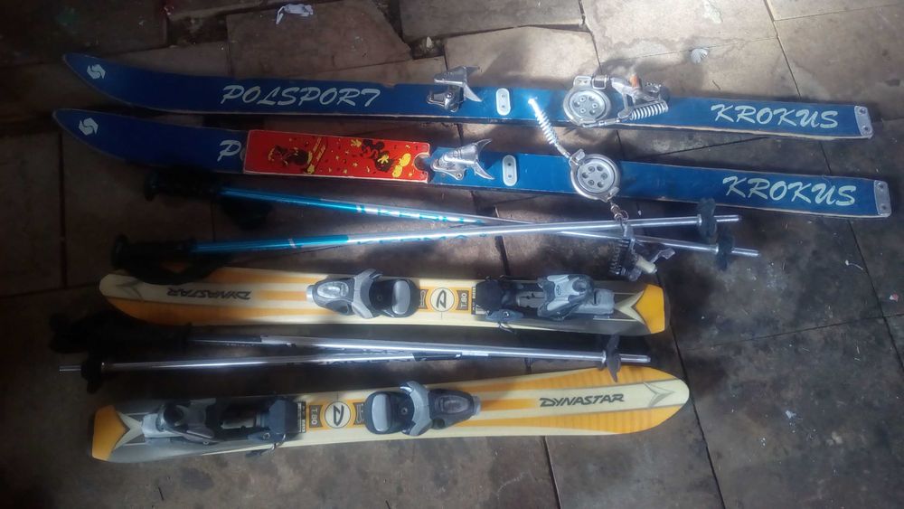 Продам лыжы и ботинки
