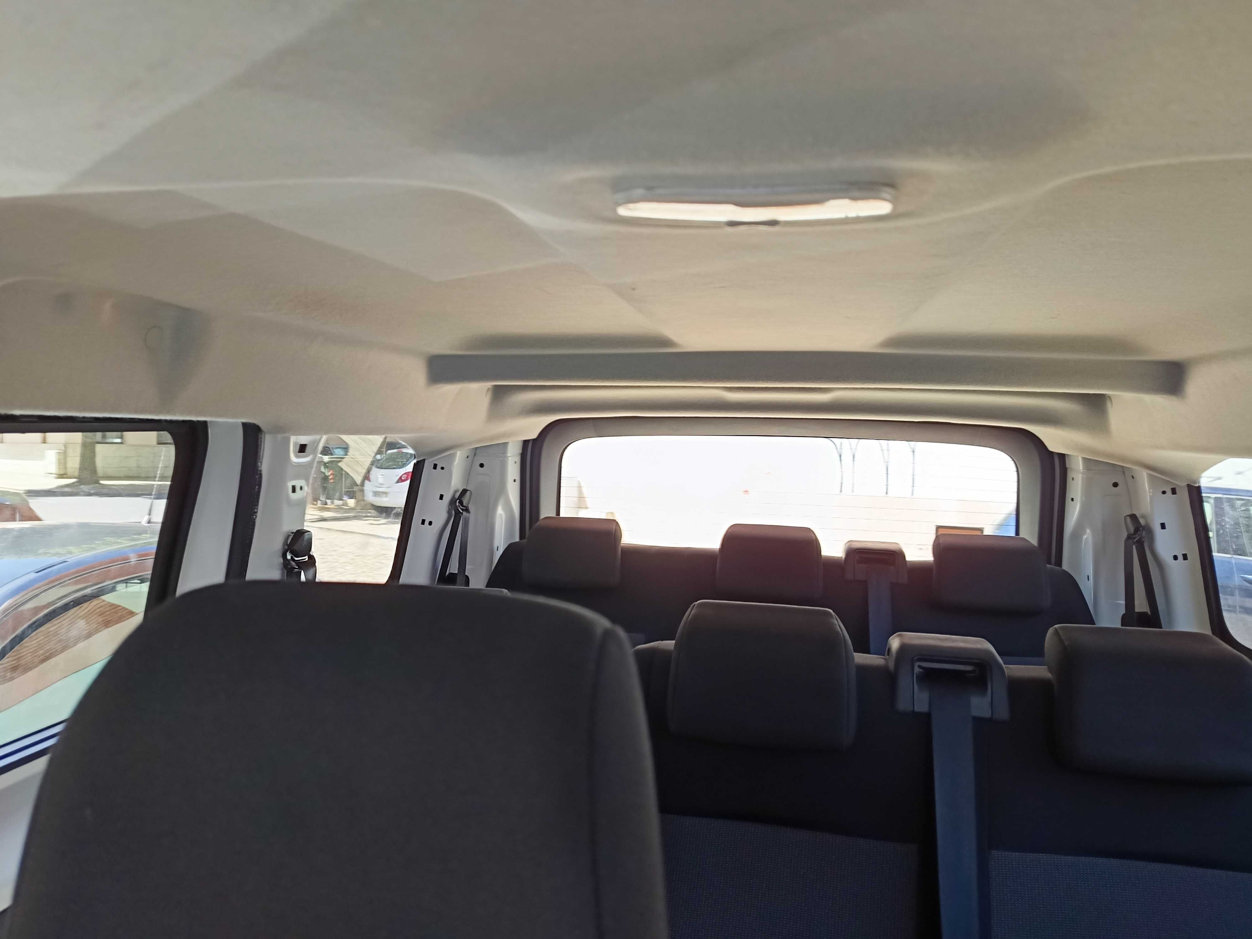 Carrinha Peugeot 9 Lugares com TCC (Transporte Coletivo Crianças)