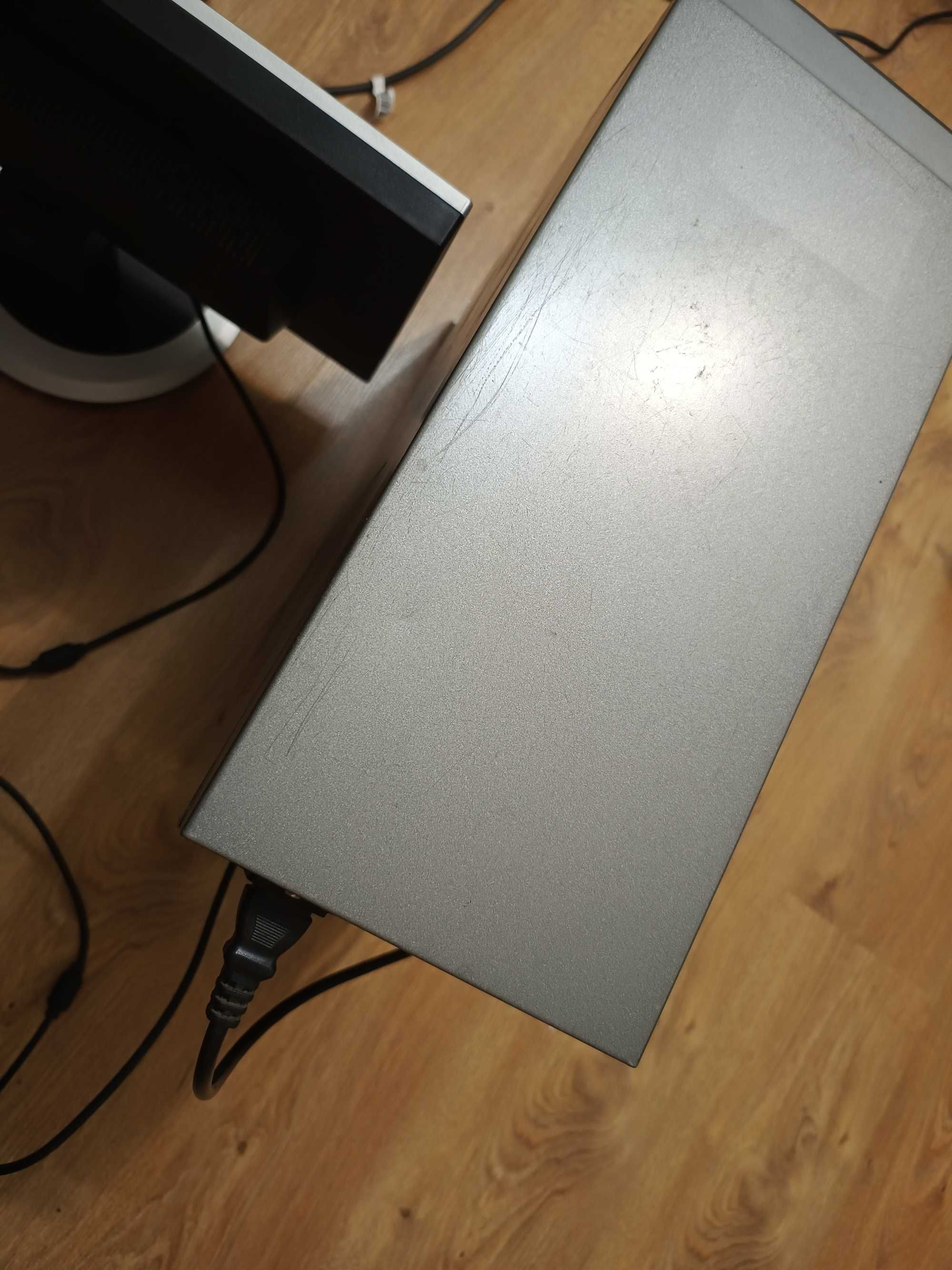 Комп'ютер + монітор pentium e2180, 8ram/32ssd/320hdd для навчання