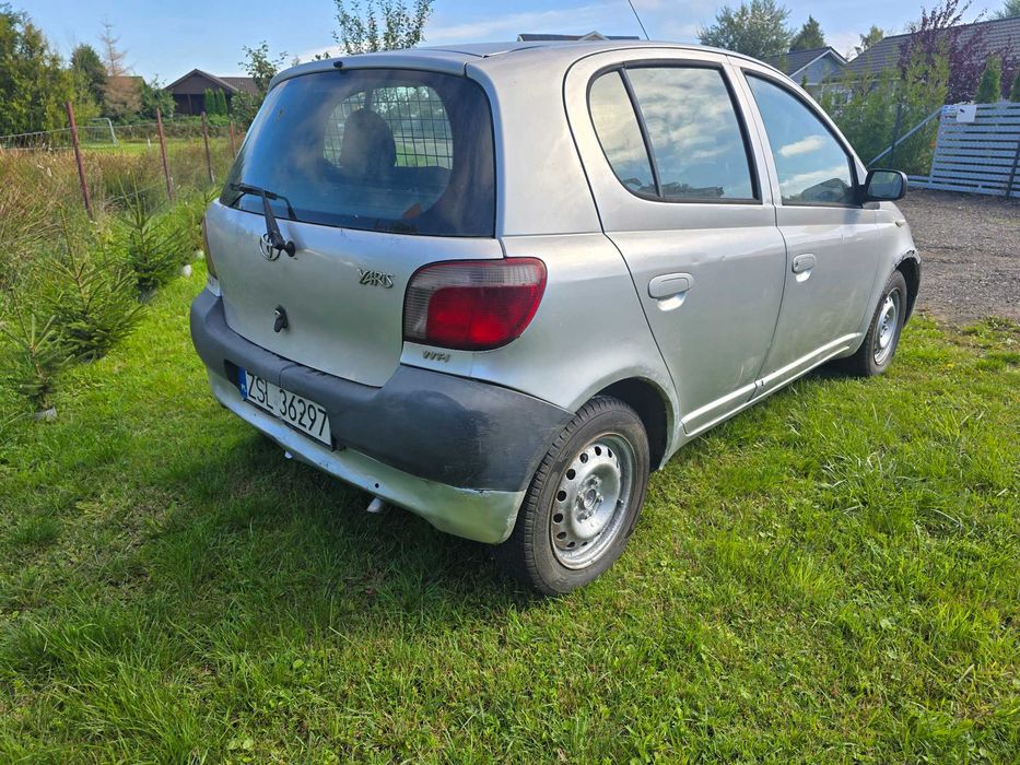 Toyota YARIS--1.0 BENZYNA--2001 Rok--5 Drzwi--EXPORT--