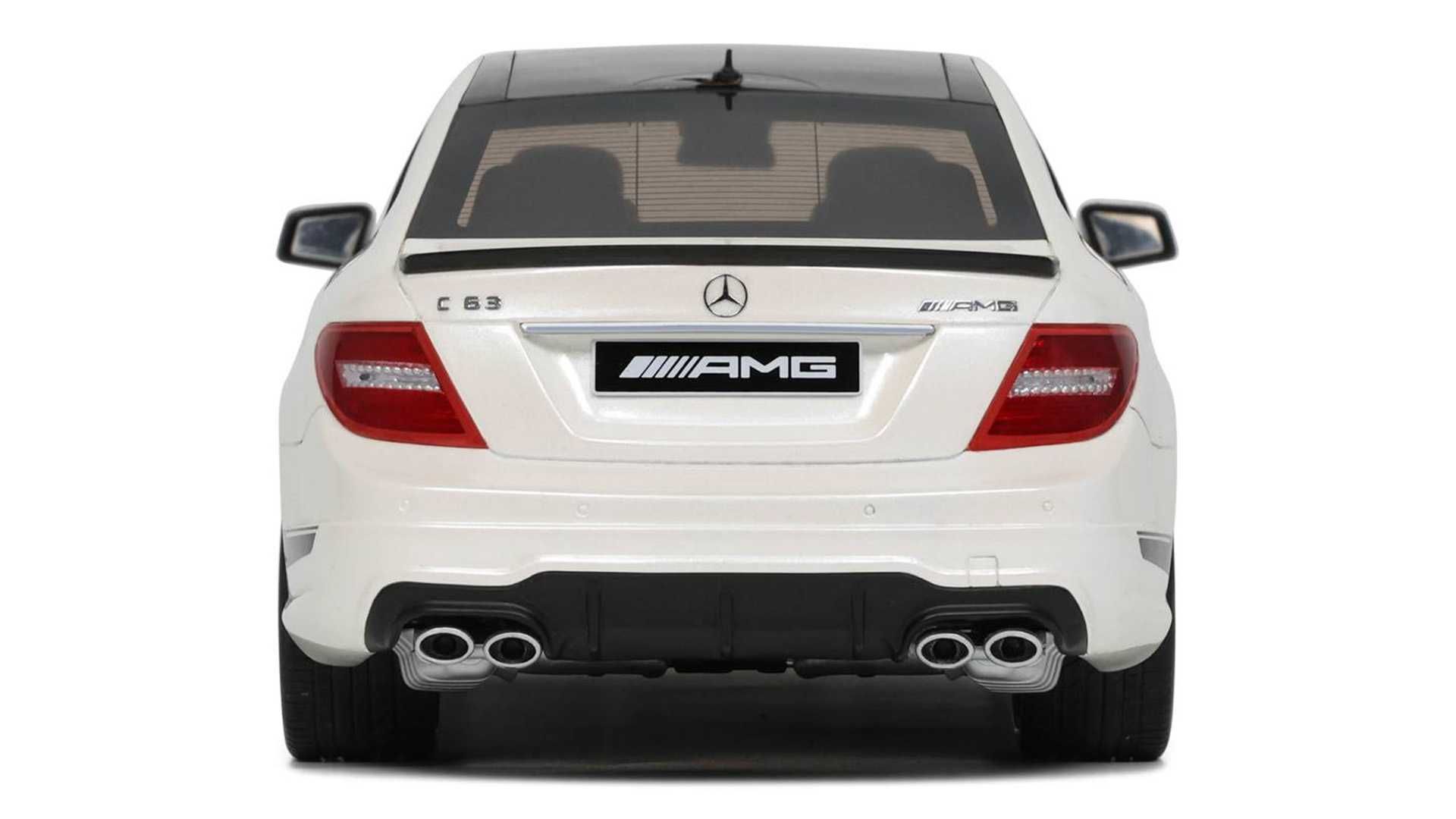 Model 1:18 GT Spirit Mercedes-Benz C63 AMG Edition 507 White 2023