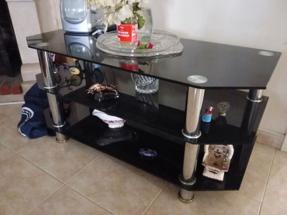 Móvel de TV em vidro fumado temperado