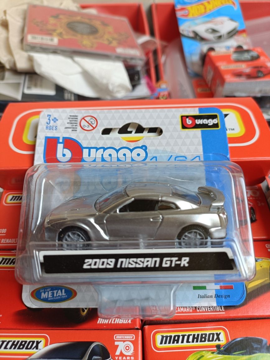 Bburago 2009 Nissan GT-R 1:64 jak Hot Wheels