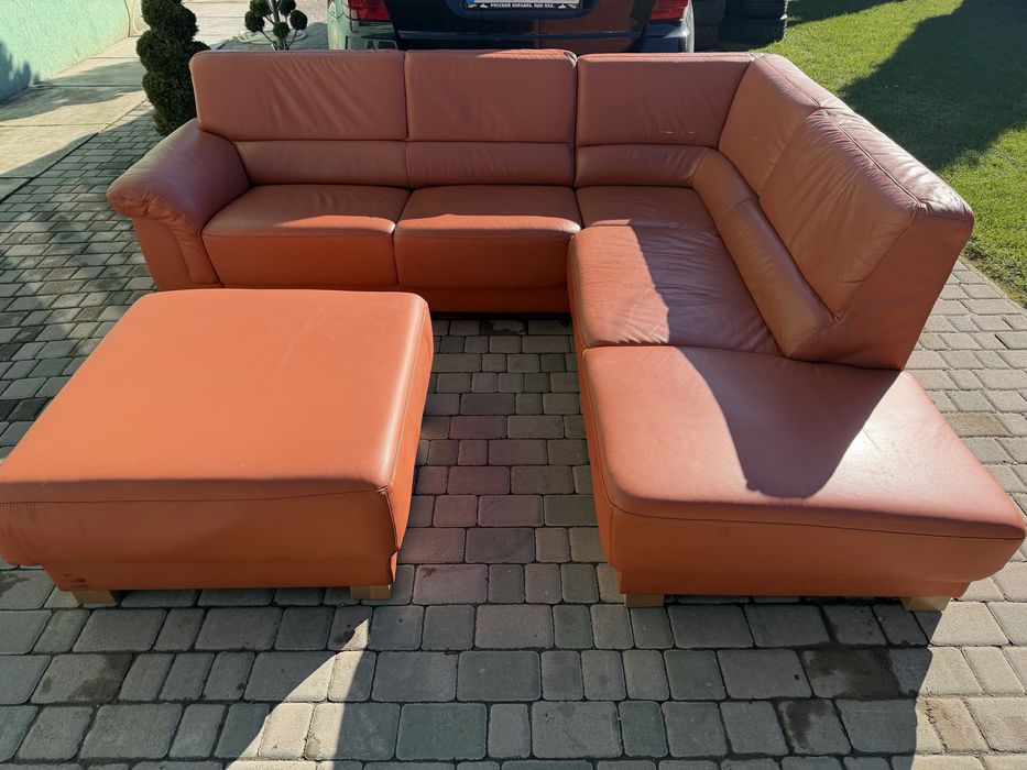 Шкіряний кутовий диван
