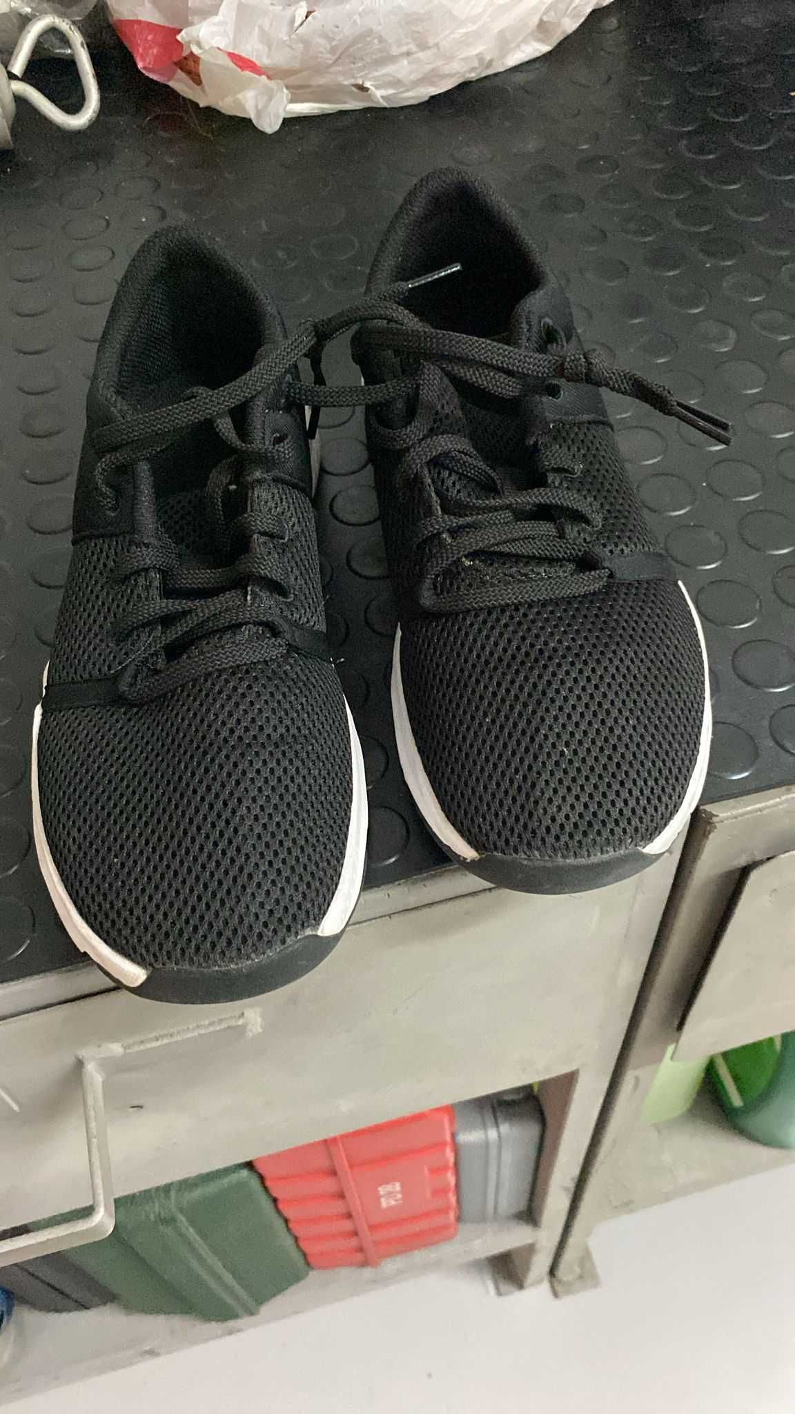 Ténis Decathlon preto/branco