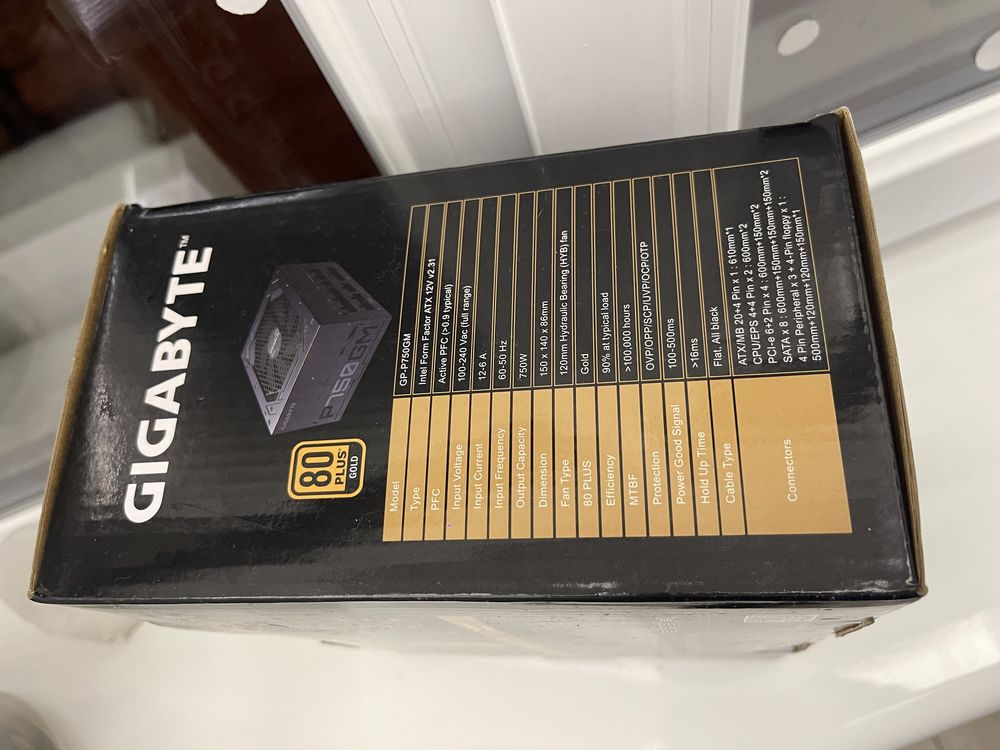 Блок живлення Gigabyte P750GM 80+ Gold 750wt