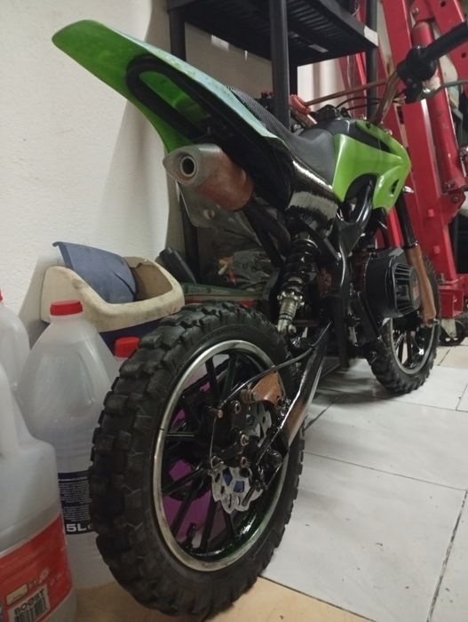 Mota de Cross igual a pitbike mas está é de competição