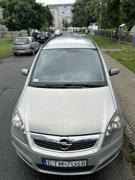 Opel Zafira 1.9 дизель, механіка 6-ст.