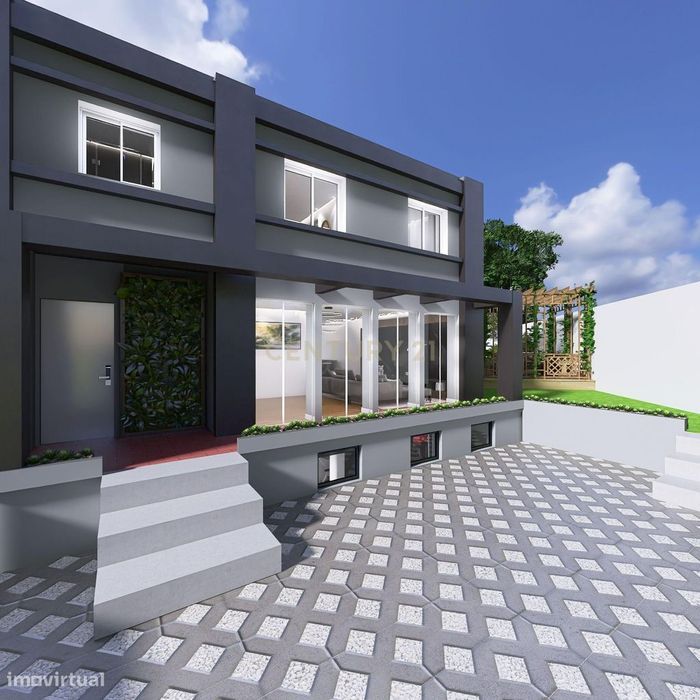 Moradia T6+2 nos Olivais, com Garagem e Jardim