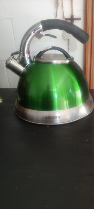 Czajnik stalowy Bergner