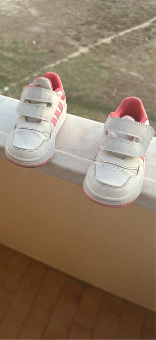 Tenis adidas tam 25